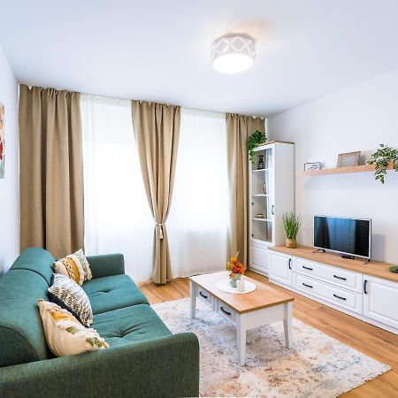 Tonka Apartment Пула Екстериор снимка
