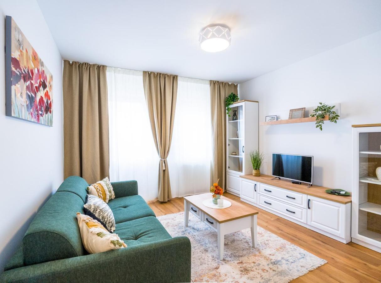 Tonka Apartment Пула Екстериор снимка