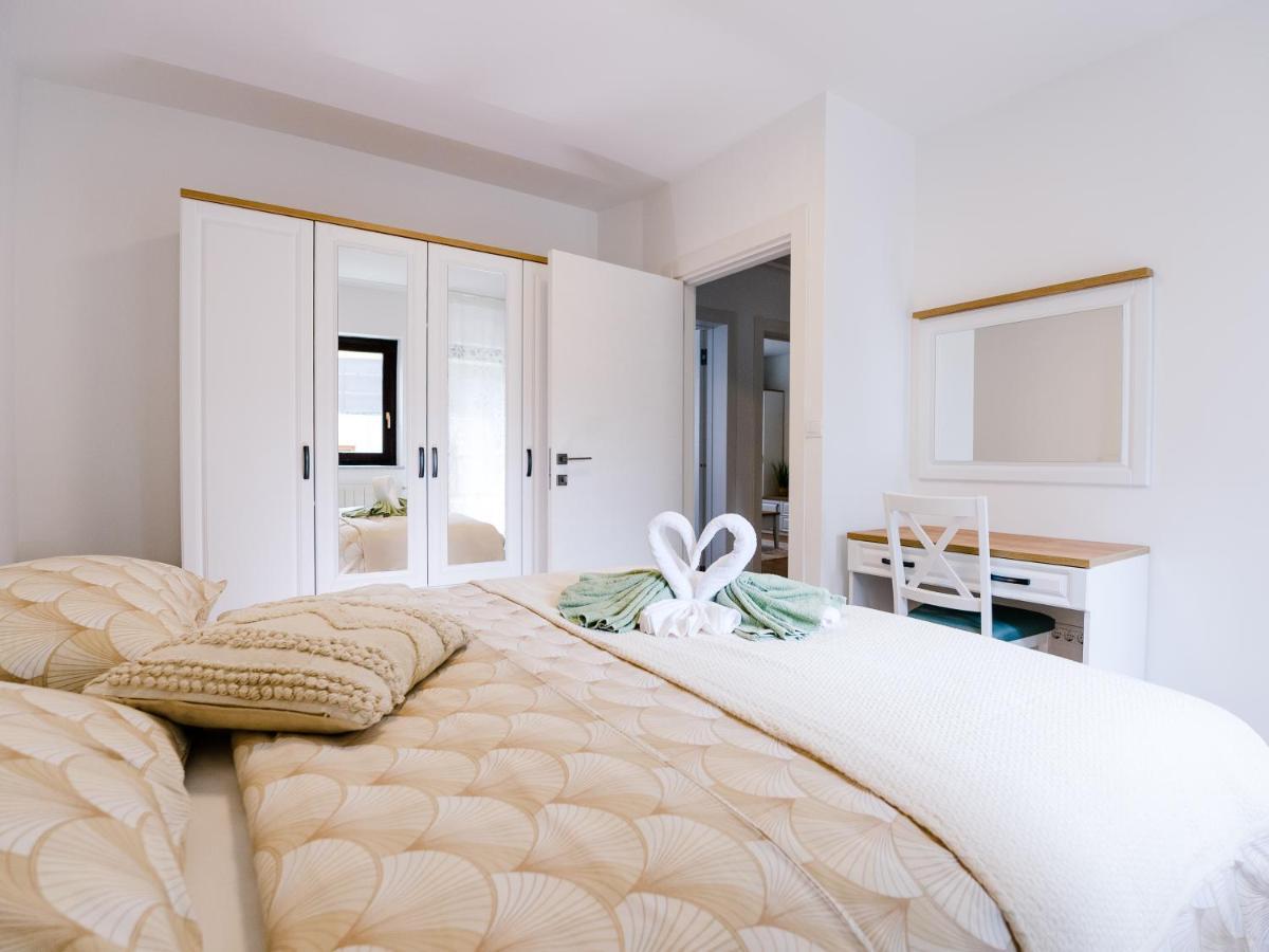 Tonka Apartment Пула Екстериор снимка