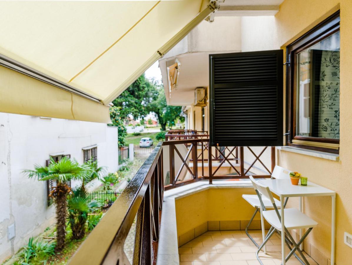 Tonka Apartment Пула Екстериор снимка